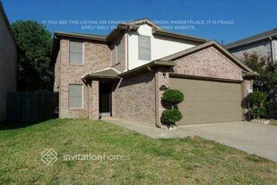 2040 Cardinal Ln in Lewisville, TX - Building Photo