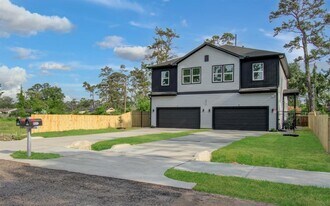 8146 Cabot St in Houston, TX - Building Photo