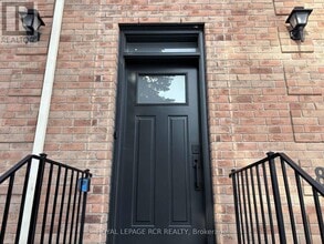 8 Lawton Ct in Orangeville, ON - Building Photo - Building Photo