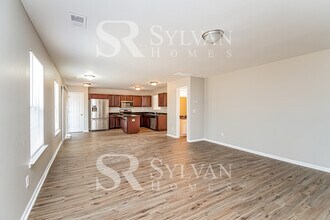 1295 Green Turf Ln in Elgin, SC - Foto de edificio - Building Photo