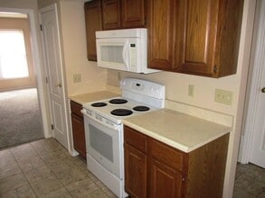 1700 Rockingham Dr in Normal, IL - Foto de edificio - Building Photo