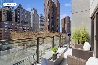 350 W 44th St in New York, NY - Building Photo - Building Photo