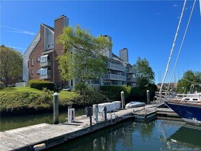 123 Harbor Dr in Stamford, CT - Building Photo - Building Photo