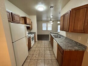 212 Chalmette Dr in Norman, OK - Building Photo - Building Photo
