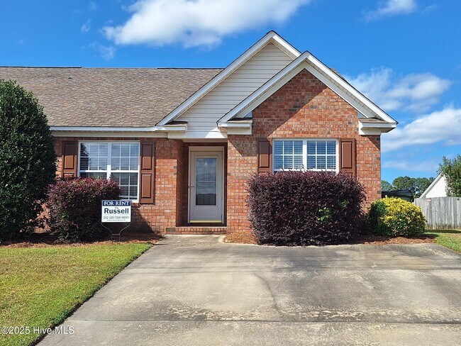 2920 Jessica Dr in Winterville, NC - Building Photo - Building Photo