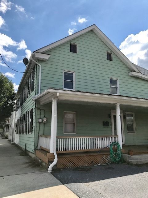 70 W Main St in Mount Joy, PA - Building Photo