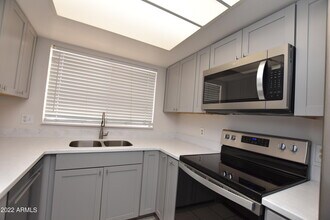 5301 S Mitchell Dr in Tempe, AZ - Building Photo - Building Photo