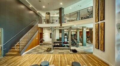 Elevation San Tan in Gilbert, AZ - Foto de edificio - Building Photo