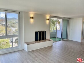 15480 Antioch St in Los Angeles, CA - Building Photo - Building Photo