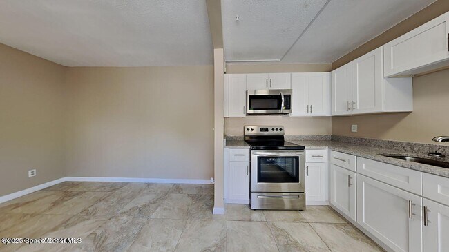 2313 Vista Oaks Cir NE in Palm Bay, FL - Building Photo - Building Photo