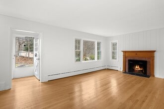 148 Old Mill Rd in Greenwich, CT - Building Photo - Building Photo