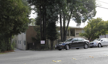 Monarch Apartments in Walnut Creek, CA - Building Photo - Building Photo