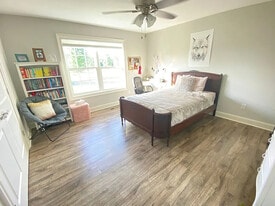 248 Bluegrass Dr in Manchester, TN - Building Photo