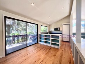 66 Lovell Ave in Mill Valley, CA - Building Photo - Building Photo