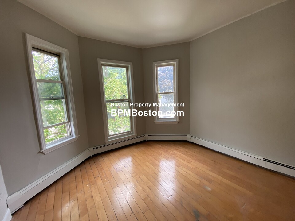 139 Bowdoin St, Unit #1 in Boston, MA - Foto de edificio