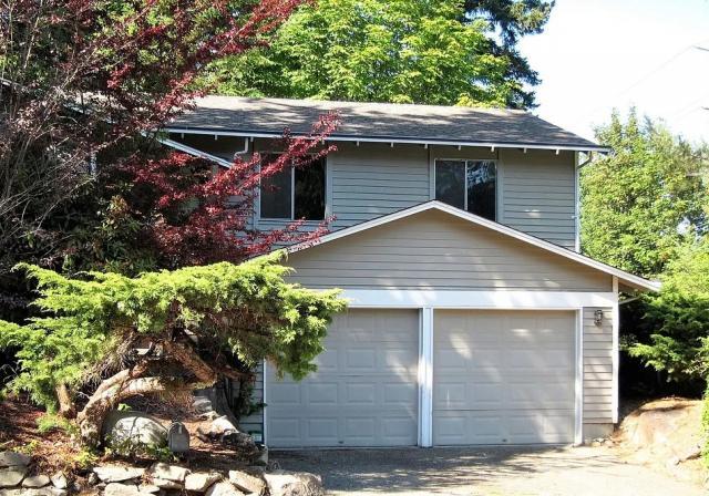 17118 NE 31st Pl in Bellevue, WA - Building Photo