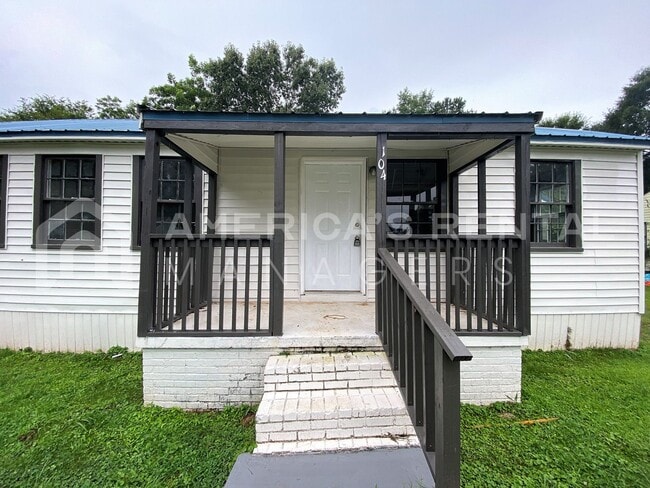 property at 104-105 7th Ave SE