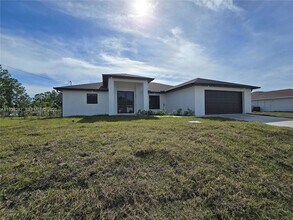 1605 W 11th St in Lehigh Acres, FL - Building Photo - Building Photo