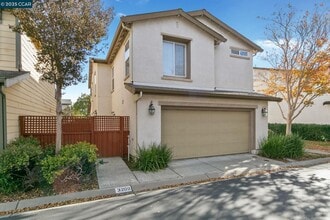 3200 Puffin Cir in Fairfield, CA - Building Photo - Building Photo