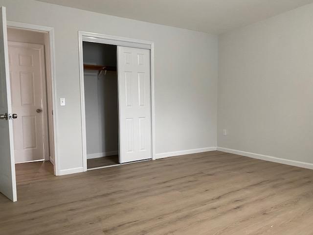 960 Violet Ave in Hyde Park, NY - Building Photo - Building Photo