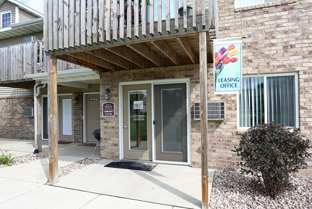 Mountain Bay Apartment Homes Weston, WI Apartments