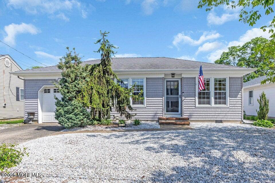 1504 Ivy Rd in Point Pleasant, NJ - Foto de edificio