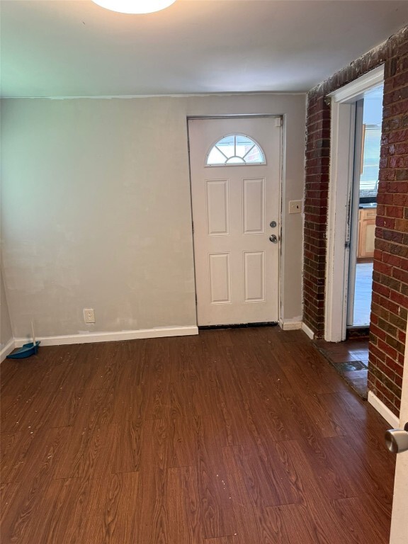 8342 Willett Ave in Jennings, MO - Building Photo - Building Photo
