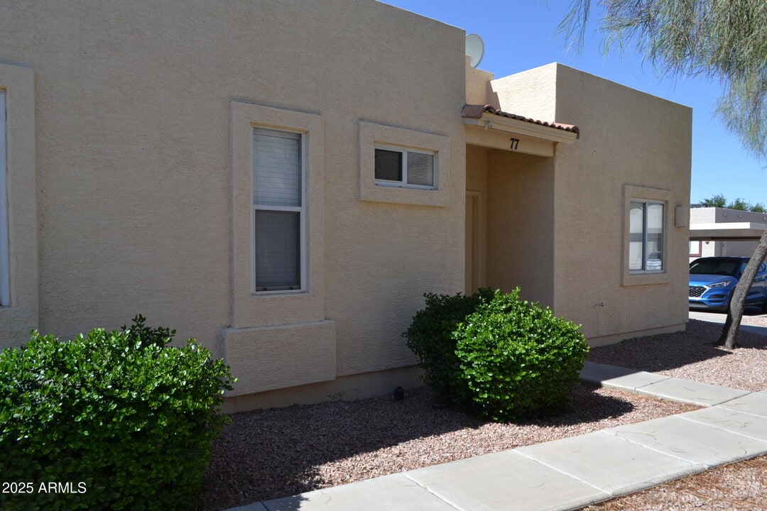 2300 E Magma Rd in San Tan Valley, AZ - Building Photo