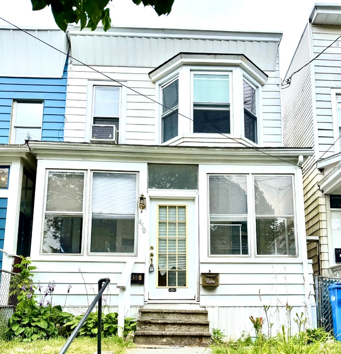 450 Hamilton St in Albany, NY - Building Photo