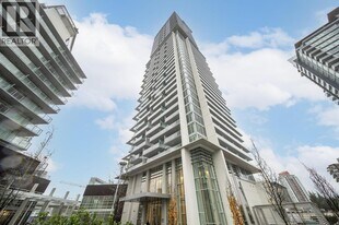 567 Clarke Rd in Coquitlam, BC - Building Photo