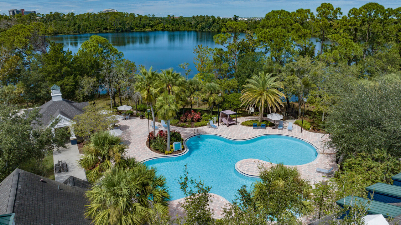 Chatham Square in Orlando, FL - Foto de edificio