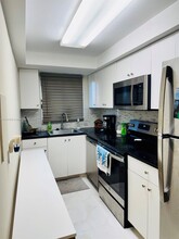 7348 SW 82nd St in Miami, FL - Building Photo - Building Photo