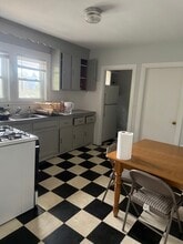 879 Broadway, Unit 2 in Somerville, MA - Building Photo - Building Photo