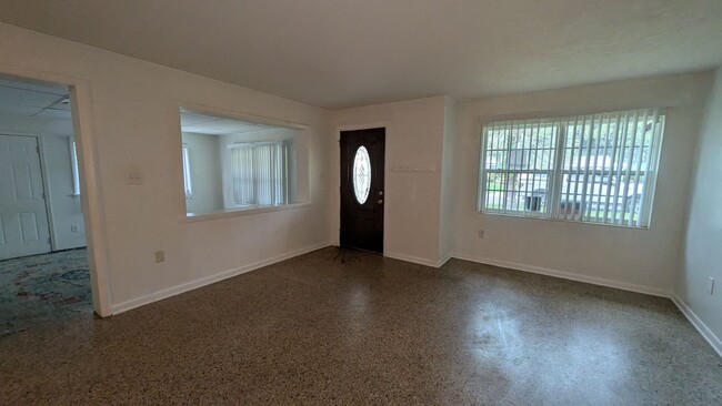 302 Stewart St in Wildwood, FL - Building Photo - Building Photo