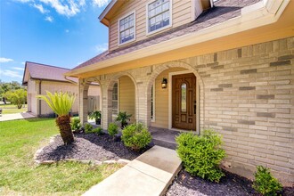 2934 Lakefield Way in Sugar Land, TX - Foto de edificio - Building Photo