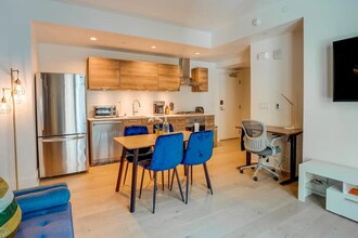 1075 Market St, Unit 508 in San Francisco, CA - Building Photo - Building Photo
