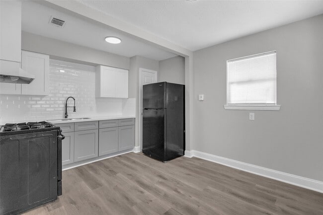 property at 3613 Crane St