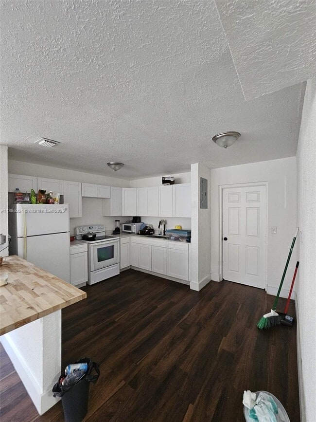 1408 NW 9th Ave in Fort Lauderdale, FL - Building Photo - Building Photo