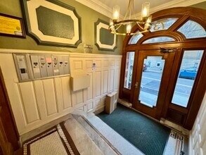 97 Saint Paul St, Unit 3F in Brookline, MA - Building Photo - Building Photo