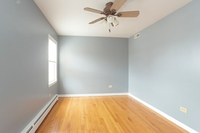 5891 N Elston Ave in Chicago, IL - Building Photo - Building Photo