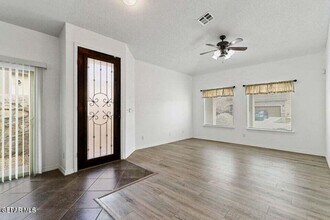 3745 Loma Brisa Dr in El Paso, TX - Building Photo - Building Photo