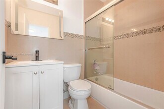 1013 SW 7th St in Miami, FL - Building Photo - Building Photo