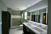 2323 Augusta Dr photo'