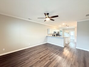 3921 Bird Song Way in Jeffersonville, IN - Building Photo - Building Photo