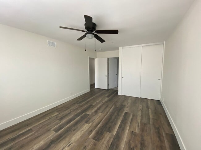 420 Heliotrope Ave in Newport Beach, CA - Building Photo - Building Photo