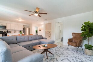 505 Fillmore Ave, Unit SI ID1044382P in Cape Canaveral, FL - Building Photo