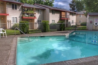 Mountain View in Oregon City, OR - Foto de edificio - Building Photo