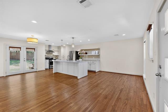 10314 Baronne Cir in Dallas, TX - Building Photo - Building Photo