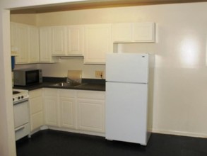 Dunlea Apartments in Baltimore, MD - Building Photo - Building Photo