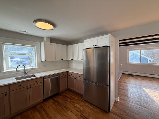 86 Gene St in East Haven, CT - Building Photo - Building Photo